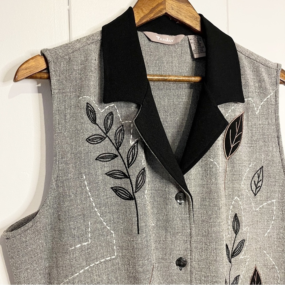 TanJay Grey Embroidered Leaf Design Long Collared Vest. Size 12. - Picture 2 of 6
